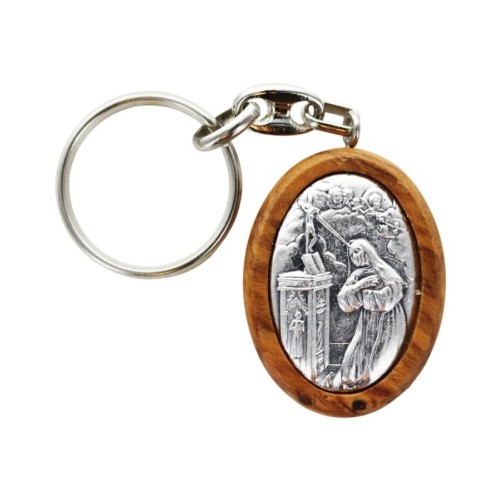 Porte-clés H. 4 cm en bois d’olivier avec plaque en métal argenté.
