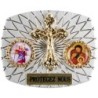 Plaque auto rectangle H. 3,5 x 4 cm arrondie en alu striée avec croix plus 2 résines, plusieurs saints.