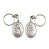 Porte-clés H. 3,7 cm en métal couleur argentée forme ovale double face, plusieurs saints..