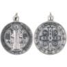 Medaille metal couleur argentee de saint Benoit, plusieurs tailles.