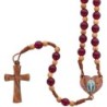 Chapelet sur corde grains en verre Ø 7-8 mm, longueur au coeur 38 cm, croix et coeur en bois d olivier. Differentes couleurs.