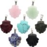Pendentif coquille Saint Jacques de Compostelle en pierre naturelle ou synthétique Ø 2 cm. LOT DE 10 ASSORTIS