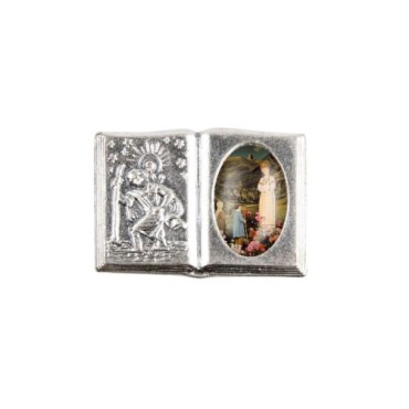 Plaque auto forme livre H. 2,5 x 3,7 cm en metal de saint Christophe avec resine des saints..