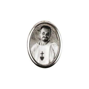 Plaque auto forme ovale H. 3,8 cm en metal avec resine, plusieurs saints.