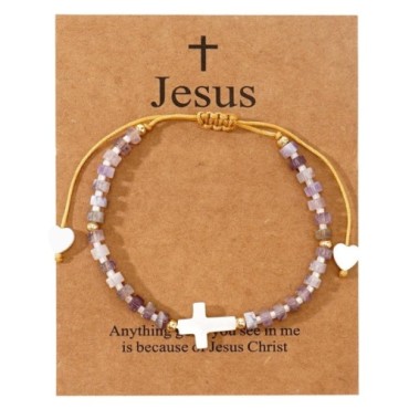 Bracelet sur corde réglable grains de forme cylindrique avec croix et coeur en coquille naturelle.