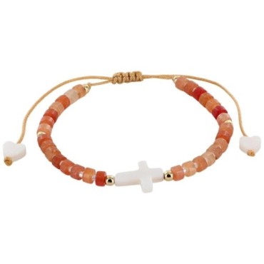 Bracelet sur corde réglable grains de forme cylindrique avec croix et coeur en coquille naturelle.