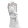 Ange blanc en résine décor cœur avec enfant, H 9 cm. Livre en boite individuelle..