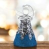 Ange en verre coloré avec robe pailletée et ailes transparentes. Hauteur 8 cm. Série de 6 anges assortis.