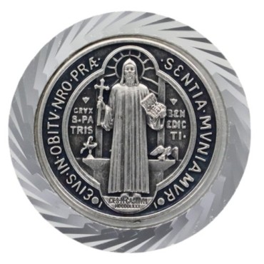 Plaque auto en aluminium, Ø 3,5 cm, avec bordure striée et plaque en métal argentée. Disponible avec plusieurs saints au choix..
