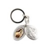 Porte-clés médaille de saint Benoit en métal couleur argentée ouvrant H. 4,5 cm double résine.