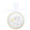Médaille de berceau plaque laminée argentée et dorée Ø 6.5 cm avec ruban blanc. Livrée en boite. Plusieurs modèles.