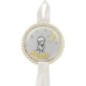 Médaille de berceau en velours blanc ruban torsadé, plaque laminée Ø 6.5 cm avec ruban. Livré en boite. Plusieurs modèles.
