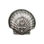 Pin´s de saint Jacques forme coquille H. 2 cm en métal couleur argentée.