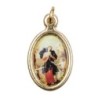 Médaille métal couleur dorée ovale H. 2,5 cm avec résine, plusieurs saints.