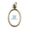 Médaille métal couleur dorée ovale H. 2,5 cm avec résine, plusieurs saints.