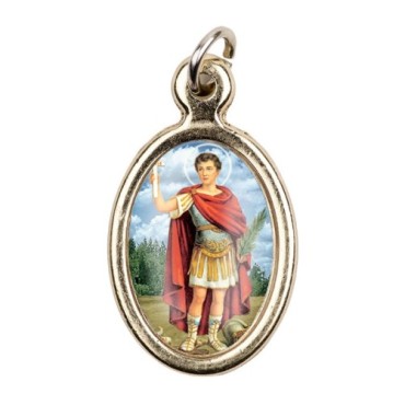 Médaille métal couleur dorée ovale H. 2,5 cm avec résine, plusieurs saints.