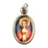 Médaille métal couleur dorée ovale H. 2,5 cm avec résine, plusieurs saints.
