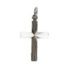 Croix de cou striee en metal couleur argentee H. 2,5 cm.