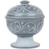 Brûle-encens en stéatite gravée, forme calice avec couvercle et grille, H 10 cm, Ø 9 cm. Livré en boîte individuelle.
