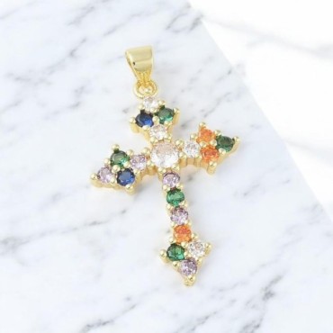 Croix de cou dorée supérieur avec zircons de couleur, H. 3.2 cm.