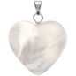 Pendentif coeur en coquille naturelle, H. 1,5 x 1,6 cm.