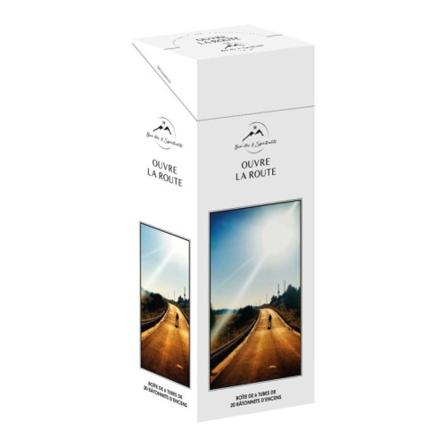 Boite de 6 tubes de 20 bâtonnets d´encens, parfume aux huiles essentielles.