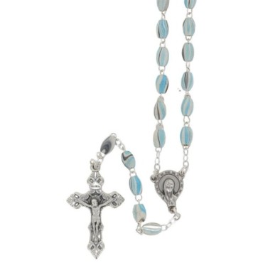 Chapelet grains ovales en bois, Ø 8 mm, chaine couleur argentee, longueur au cœur 36 cm, croix avec Christ.