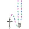 Chapelet grains semi-cristal, Ø 7 mm, chaine couleur argentée, longueur au cœur 33 cm, croix avec Christ plus boite..