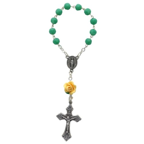 Dizainier sur chaine grains Ø 5 mm et rose, croix metal avec Christ. Disponible en differentes couleurs..