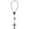 Dizainier sur chaine grains Ø 5 mm et rose, croix metal avec Christ. Disponible en differentes couleurs..
