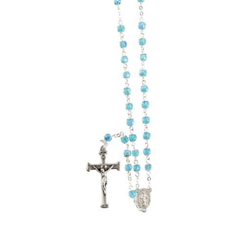 Chapelet en grains semi-cristal Ø 4 mm, coupelles argentées, monté sur chaîne avec croix Christ. Livré avec boîte.