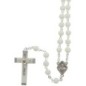 Chapelet sur chaine, coeur avec le Pape Francois, grains ronds forme rose fluorescent Ø 6 mm, christ en croix avec boîte..