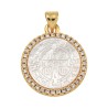 Médaille en laiton de couleur dorée avec coquille naturelle et zircons Ø 2.2 cm. Existe en différents Saints.
