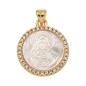 Médaille en laiton de couleur dorée avec coquille naturelle et zircons Ø 2.2 cm. Existe en différents Saints.