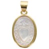 Médaille ovale de L'Ex-Voto, couleur dorée supérieur et coquille naturelle, H. 1.7 cm.