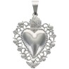 Pendentif de L'Ex-Voto en acier inoxydable de couleur argentée, H. 3.7 cm.