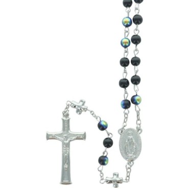 Chapelet grains nacrés 7 mm sur chaîne, paters en forme de croix, croix avec Christ. Plusieurs couleurs..