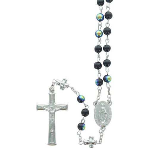 Chapelet grains nacrés 7 mm sur chaîne, paters en forme de croix, croix avec Christ. Plusieurs couleurs..