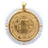 Médaille de Saint Benoit en acier inoxydable doré supérieur avec grains en verre de différentes couleurs, Ø 3 cm.