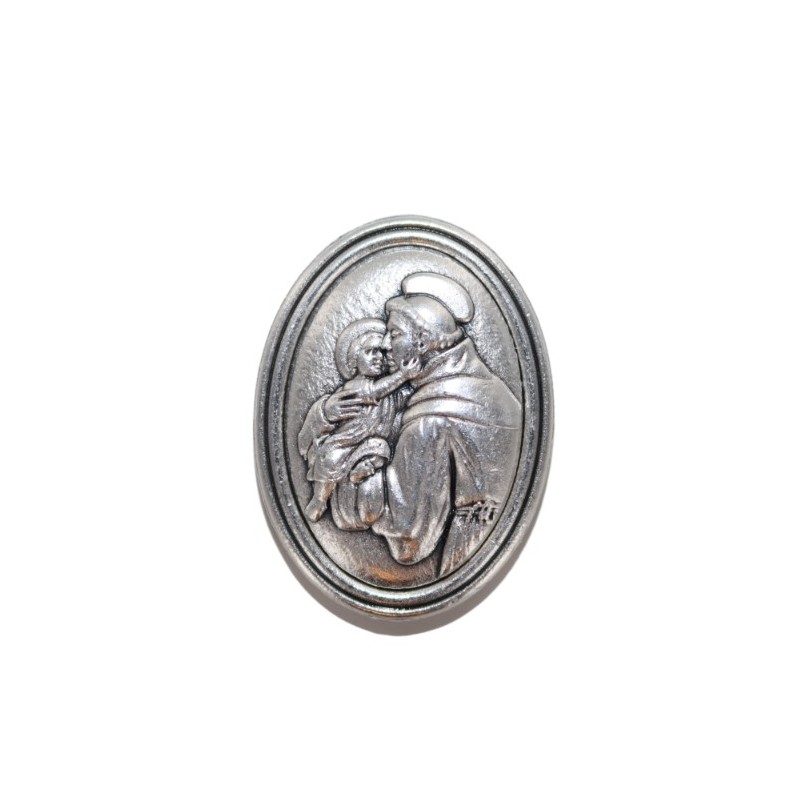 Plaque auto ovale H. 3.8 cm en metal couleur argentee. Plusieurs saints.