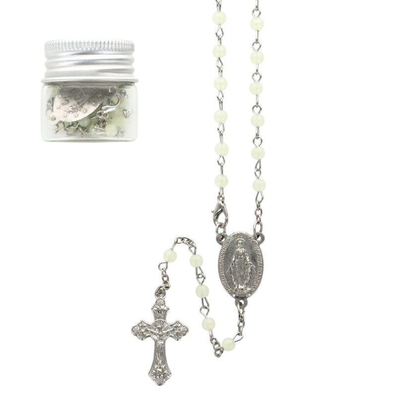 Chapelet fluorescent Ø 4 mm, longueur au cœur 26 cm, chaîne et croix avec Christ, présenté dans un flacon..