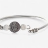 Bracelet rigide en acier inoxydable argenté avec médaille de St Benoit