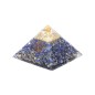 Pyramide Orgonite avec symbole Energie, L. 6 cm. Plusieurs pierres.