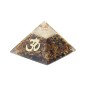 Pyramide Orgonite avec symbole OM, L. 6 cm. Plusieurs pierres.