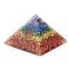 Pyramide Orgonite avec symbole Energie, L. 8 cm. Plusieurs pierres.