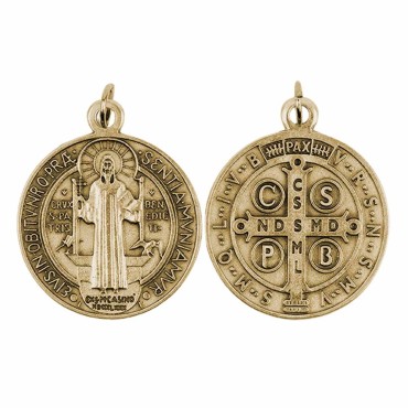 Medaille metal couleur doreee de saint Benoit, plusieurs tailles.