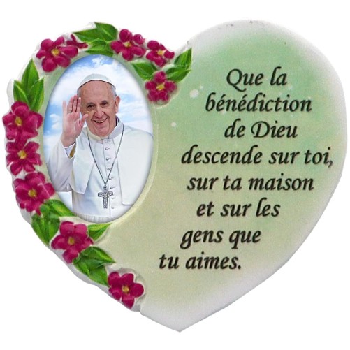 Magnet en résine en forme de coeur H. 6 x 6.5 cm, avec prière pour la maison et résine de diiférents Saints.