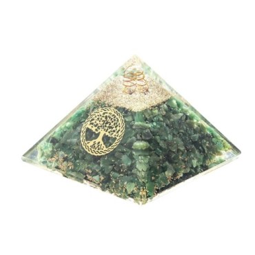 Pyramide Orgonite avec arbre de vie, L. 8 cm. Plusieurs pierres.
