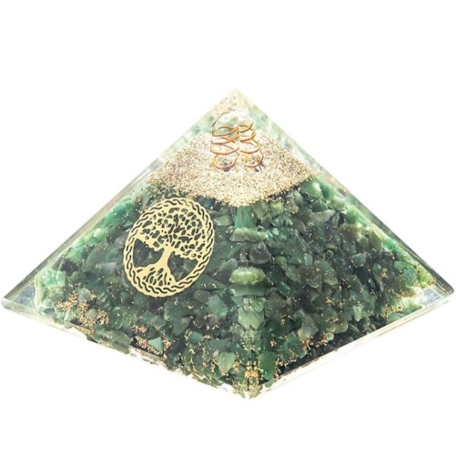 Pyramide Orgonite avec arbre de vie, L. 10 cm. Plusieurs pierres.