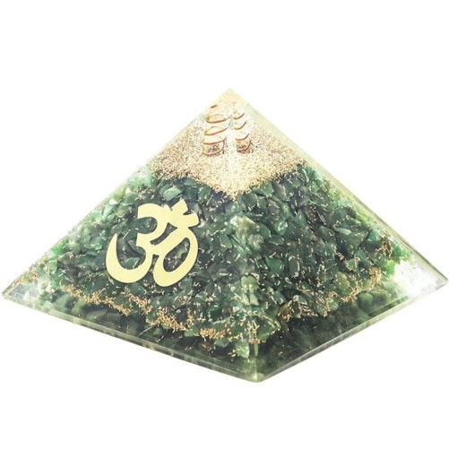 Pyramide Orgonite avec symbole OM, L. 10 cm. Plusieurs pierres.